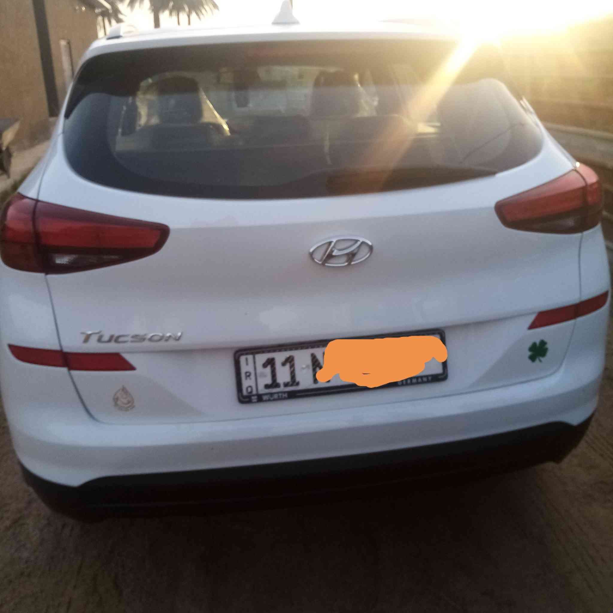 السلام عليكم من رخصة الادمن سياره توسان ٢٠٢٠ خليجي كشنات جلد كهربائيه تحكم استيرن أمري شفط أضاء  جانبيه  ماشيه ٦٨ الف بصمه رقم بغداد انكليزي بيهه  تبديل بنيد وصبغ قبق جنطه وصبغ بوب ٢ اليمنه ربع مصبوغ الباب محرك ٢٠٠٠ دوش المحرك مجفت سياره حلوه وكاعده احلا من صوره اي استفسار خابرني هاذه رقمي *********** او أثير *********** السعر ١٧٥ وبي مجال بسيط مكاني اللطيفية القامشلي
