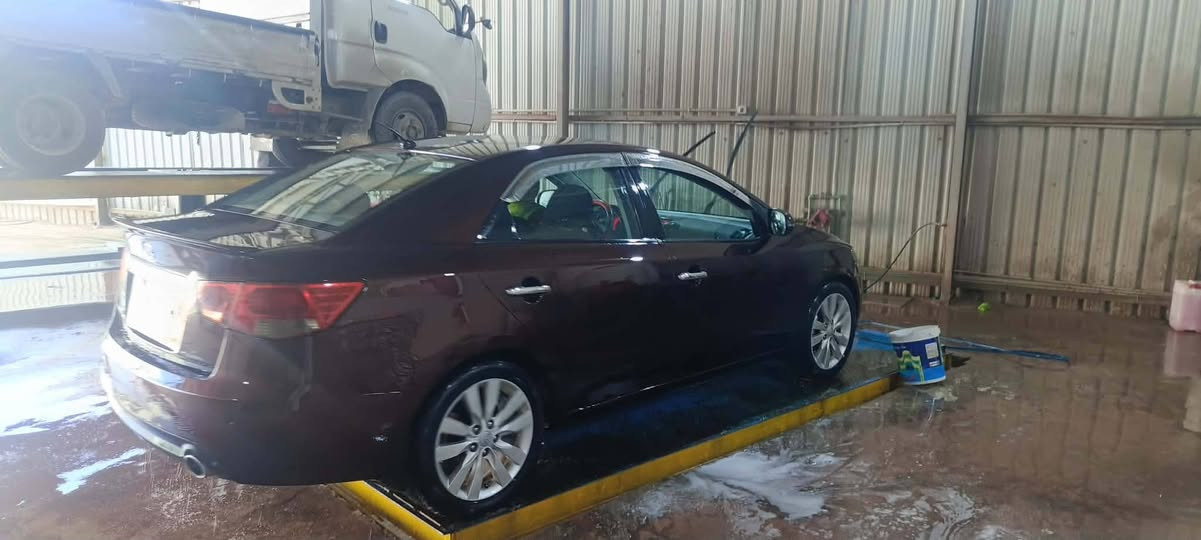 سلام عليكم كيه سيراتو موديل 2012 خليجي مكفول سونار مرفق بل صور سياره جديده بمعنه  مكينه 1600 فول 1/1 سياره جديده بصمه تنته اشاير شفتات صدر جديد تبريد ثلج مري شفط بسمي رقم بغداد الجديد سعر 108 وبيه مجال عنوان بغداد دوره رقمي ***********
