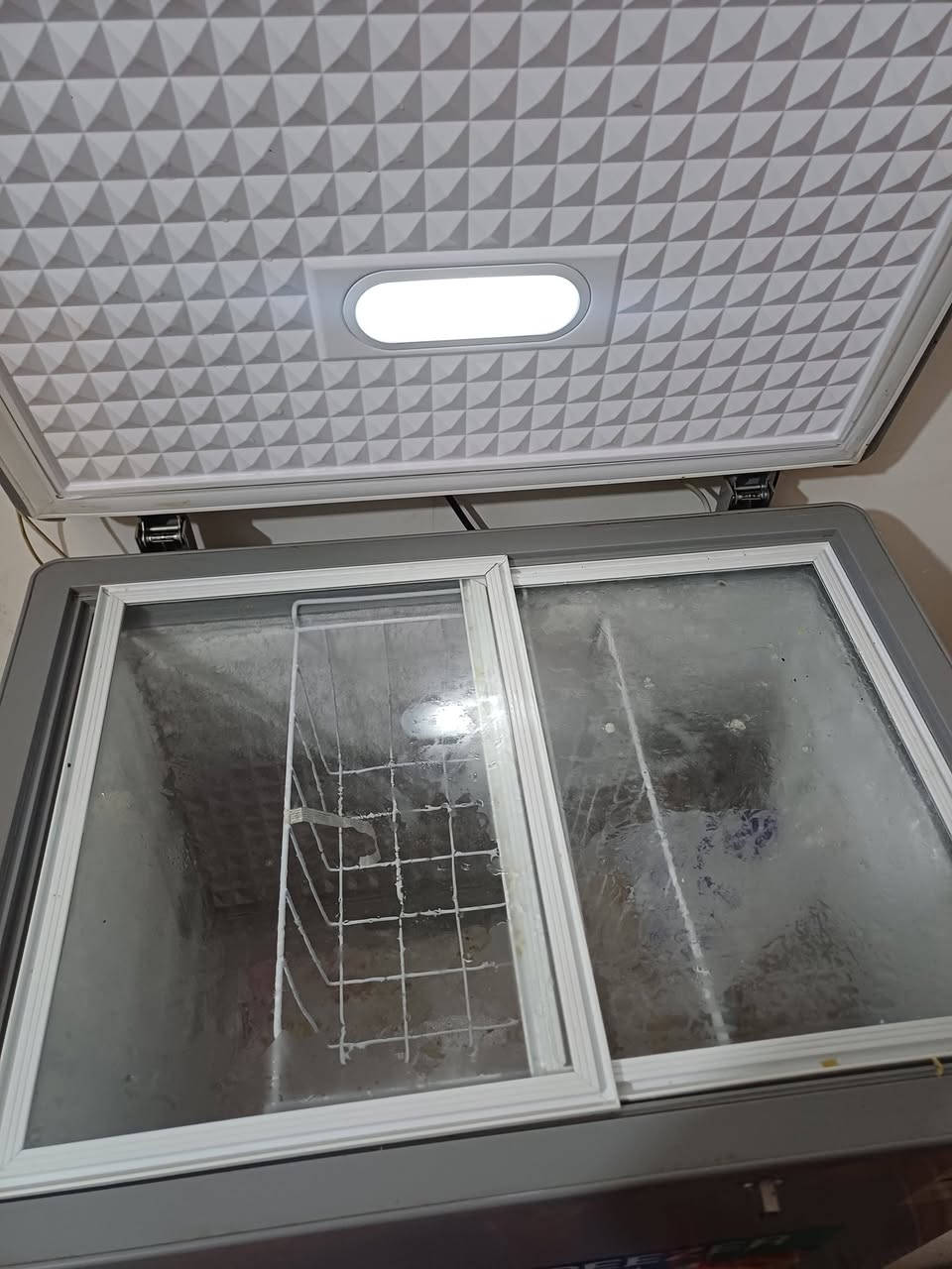 السلام عليكم 
مجمدة جديدة للبيع 
8 قدم 
السعر خاص


**إذا كنت صاحب هذا الإعلان وتريد حذفه لأي سبب، رجاءا أرسل رسالة إلى الدعم الفني**