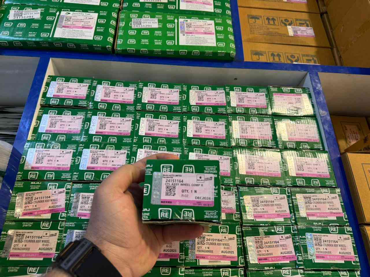 زبائننا الكرام 🙆
كل ما يخص التكتك متوفر لدينا .. بجاج / TVS
#مجمع_ركن_البجاج 
العنوان سوق الشيوخ حي العسكري الشارع العام مقابيل شارع الإطفاء
***********
*********** ابو علي
