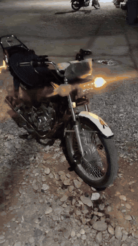 دراجة بارت محرك 200 اوراق كامل 
موديل 24 لايت 4 اشاير تاير امامي تاير خلفي كلة جديد دبل امامي عاطل اي نقص مابي بعد 
سعر 425 بي مجال قليل 
رقم ***********
مكان خانقين
