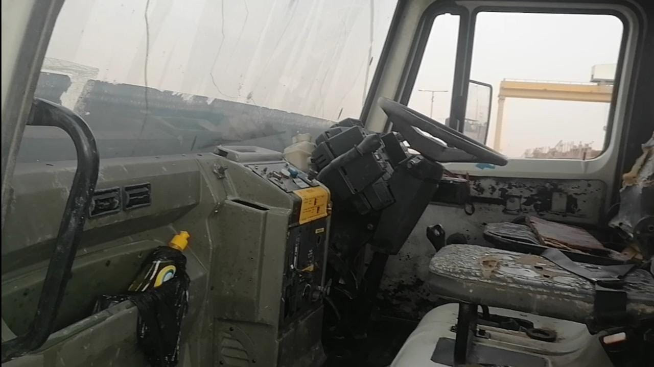 مكلف بالنشر .كرين باسكل  نوع داف امريكي موديل 2014 جاهز للعمل .نضيف جدا.,كير مكينه ذهب   ....الاتصال على الرقم .،،***********
