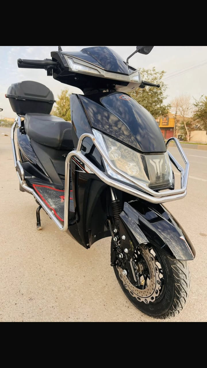 سلام عليكم دراجه سكنس شحن 2025 دراجه الله شاهد نضيفه رايده ب 650 وبيه مجال قليل مكاني بغداد حي اور قرب جامع الفردوس للتواصل واتساب ***********
