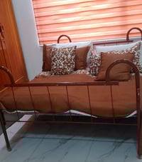 سرير حديد • الموصل