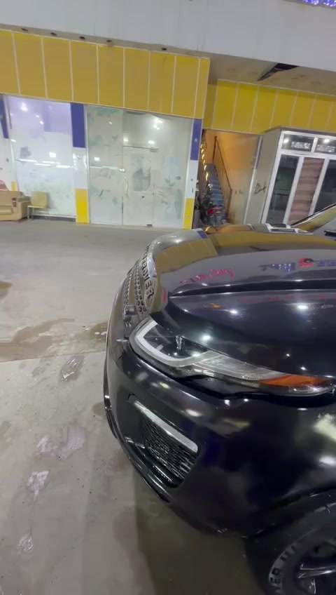 رانج 2017
رقم اربيل 
صبغ بالجاملق الخلفي قليل
حادثها طرف بنيد مثل ما موضح
البنيد بي رشه صبغ
السعر 130
***********
