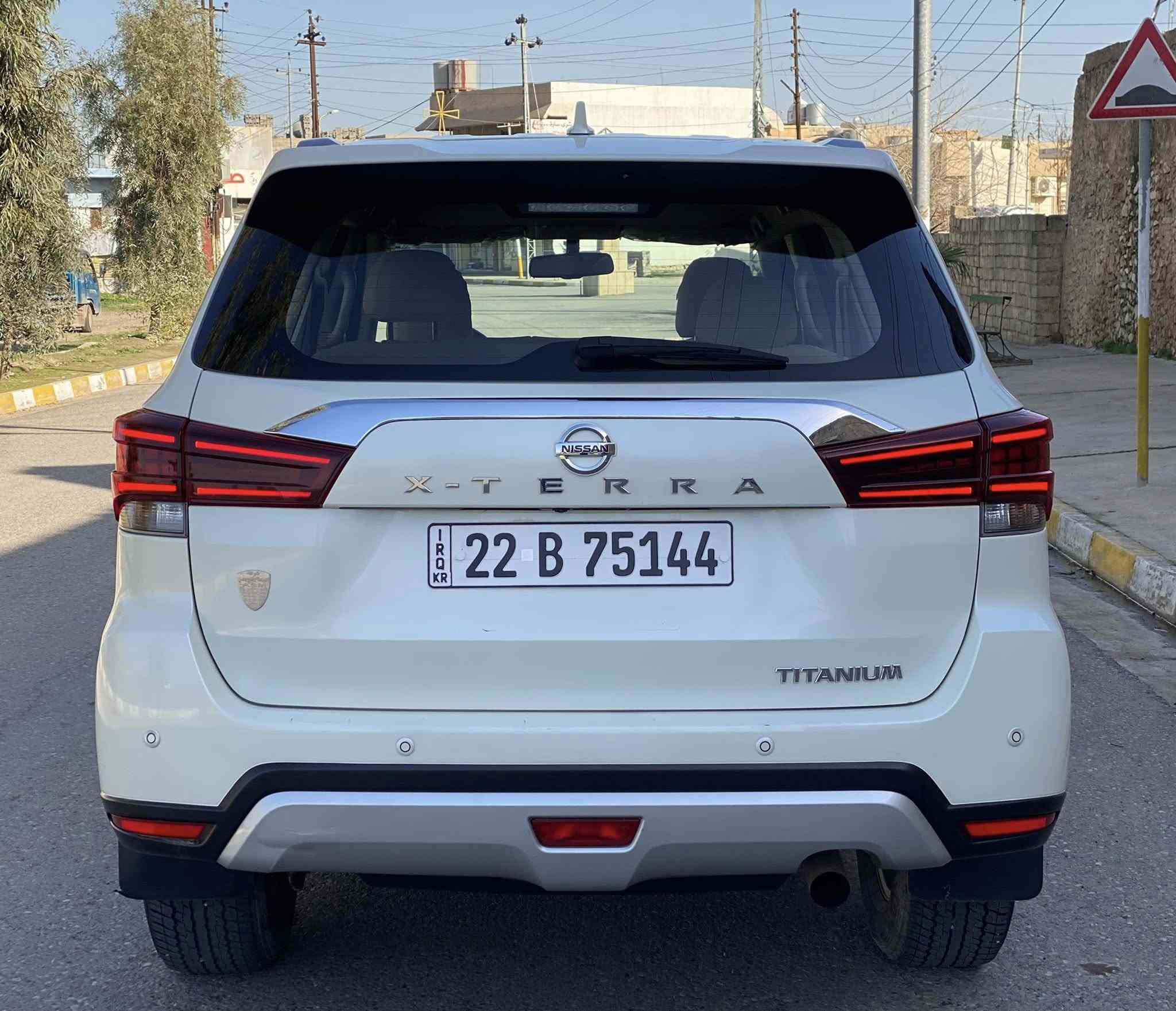 سعر مناسب
نيسان اكستيرا TITANIUM 
خليجي  شركه 
موديل :2022
محرك: 2500 V4
ماشيه : 160 الف كيلو 

بيع او مراوس مع ارقام شمالي فقط 

المواصفات : 

فول TITANIUM  
 ابواب و بصمة تشغيل 
 تشغيل عن بعد 
 بصمتين شركة بعدهة موجود 
فور ويل دفلوك قفل فور ويل 4×4
تبريد مركزي ثلاث قطع 
7 راكب و تبريد مركزي 
شاشة 8 انج كبير و كامرة خلفية 
تحكمات فول ستيرن و تحديد سرعة 
بلاجكتور نهاري بلاد
مراياة شفط و كهربائي و نيكل اشارة بالمري 
رادار و حساسات خلفية 
مانع انزلاق 
لايت و بكلايت LED 
لايت 4 عدسات بلادي

صار بيها ضرر بالعراق بونيد وربع جاملغ 
ايرباك طاك 

سيارة رقم اربيل دولي جديد 
و سيارة بأسمي 
فحص و هزة و سنوية جديد و تحويل بدون ما يحتاج سيارة لأن كل شيء جديد

السعر : 185 ورقه مجال ماكو بهذا سعر بكل العراق 

للاتصال او استفسار ع 
***********
