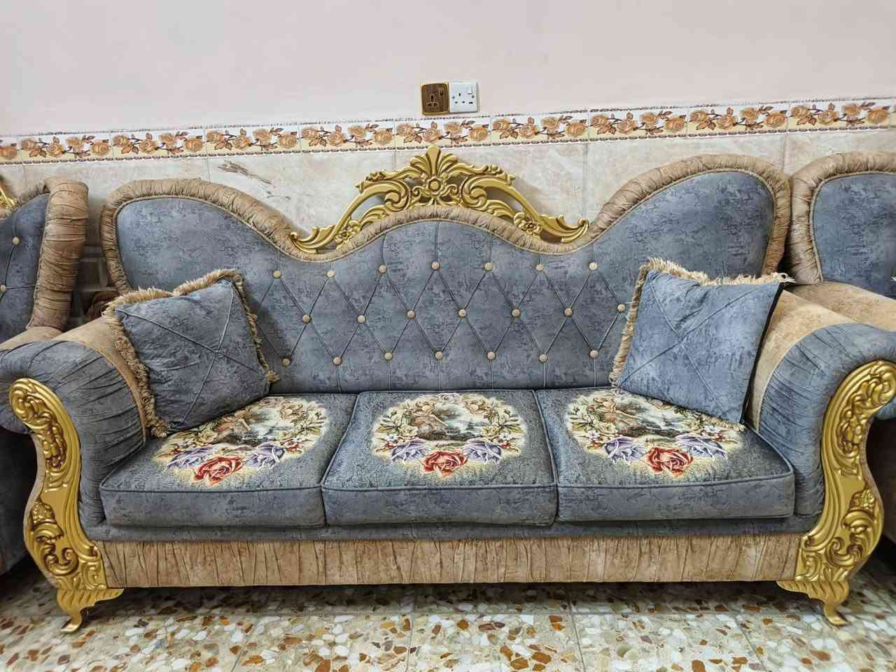 تخم  للبيع
تخم ونص 
التواصل ***********
