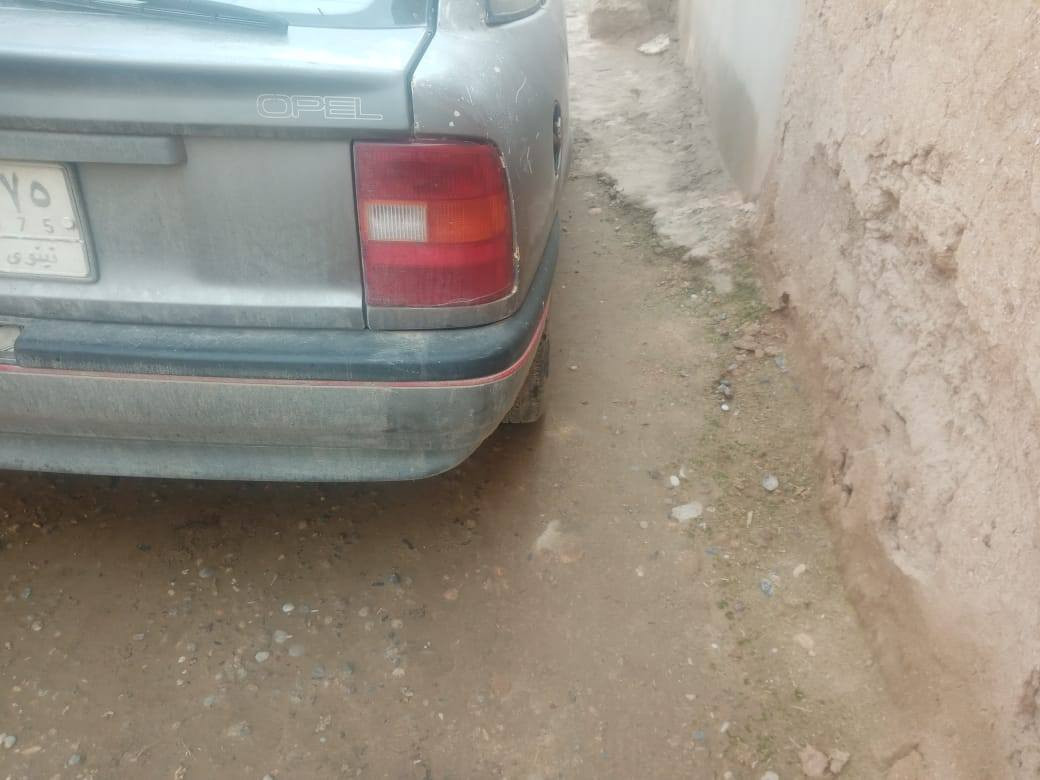 السلام عليكم..
اعادة النشر بسبب الوعود الكاذبه
فكترا جنطه
حجم عشرين
كير ومحرك شرط
كابون بانزين موجود
سنويه عظم لي 2029
شرط التحويل او الوكاله.. 
اذا شراي اتصل واذا وعود كاذبه(مع احترامي للطيبين) لا تتصل ولا ادوخنه.. 
***********
