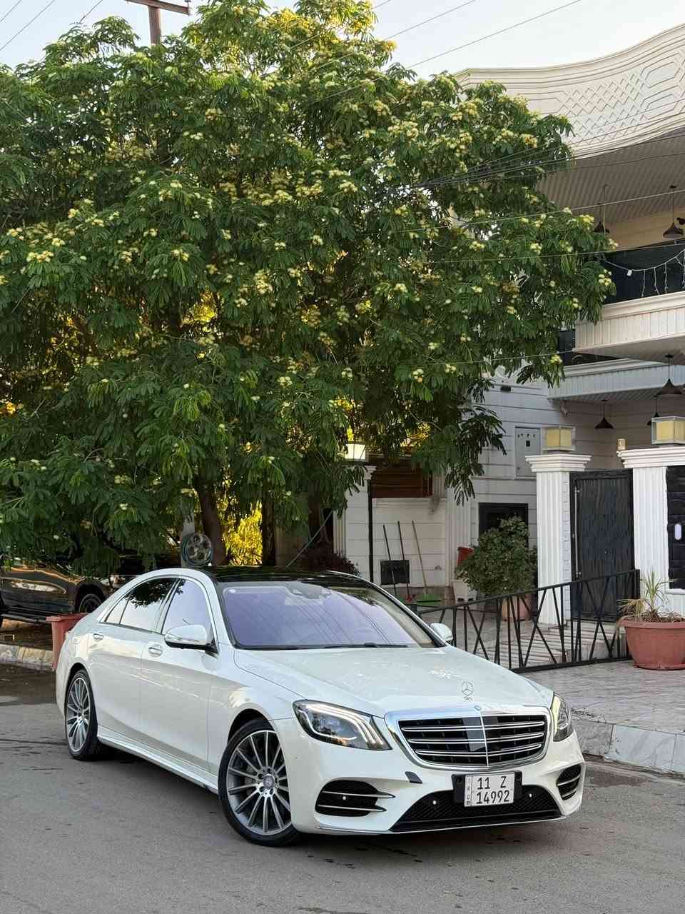 سلام عليكم

مرسيدس S550 للبيع 2016 اس كلاس وارد الماني 
سياره ضمان دولي V8 توين توربو 
سياره رقم بغداد تسجيل اول مره و مشروع وطني سنويه و فحص و هزه كلها جديد 
باب خلفي طويل VIP سياره فول مواصفات 5فصوص
محدث 2020 كت كامل بلادي ماشيه 69 الف حقيقي 
سياره كلش جديده ايد وحده كير محرك كلها شرط بدون اي عطل او اي مسج اي كلوب ميشتغل بل دشبول سيرفز كامل بل شركه  مفتاح 2 بلادي ويا 
السياره جكات و بانوراما و داخل ابيض ملكي و داخل لد كامل صندوق كهربائي الابواب كلها شفط نظام مساج كشنات و تدفئه و تبريد و استيرن تدفئه  كشنات الاماميه داينمك تتحرك مع حركة سياره 5 بردات شاشات 3 و 5 كامرا 360 و داتشو دبل ماوس رادرات امامي و جانبي و حساسات كامل سستم صوت سماعات برايمستر
لايت led و مع دوران عجله لايتات 

السياره مبيها اي نقص كلها شرط 
السياره بدون صبغ و لا تعديل فقط بيها تبديل صندوق بلادي نفس لون بدون ارباك او دواخل  و الباقي كفاله عامه من كير و محرك السياره كلش نظيفه كلها شرط 

سعر سياره 420 و بيها مجال بسيط 

رقم ***********
