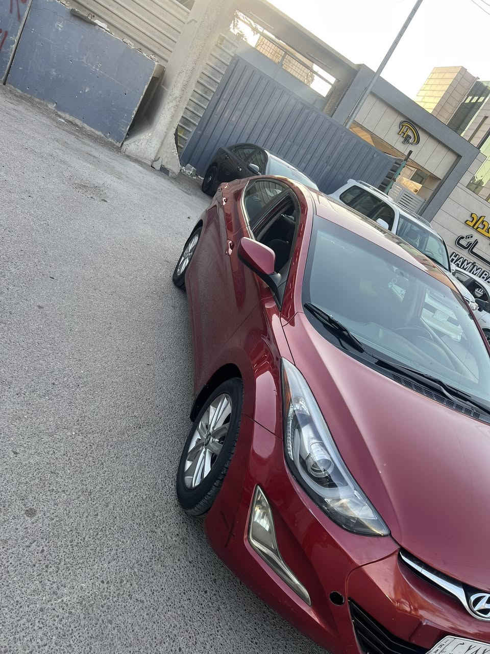 السلام عليكم
النترا موديل 2015 رقم بغداد للبيع 
اللون الاحمر مميز 
الصبغ جاملغ امامي اثنين والبنيد محرك 2000 دوش 
السعر 111 وبيها مجال بسيط 
مواصفات:
⭐️تحمكات ستيرن 
⭐️فتحه 
⭐️كروس سرعه 
⭐️انظمه قياده عادي والاقتصادي 
⭐️حاكيه 
ماشيه 115 الف تحويل مباشر ثاني يوم 
للاستفسار ***********
مكان السياره بغداد السيدية
