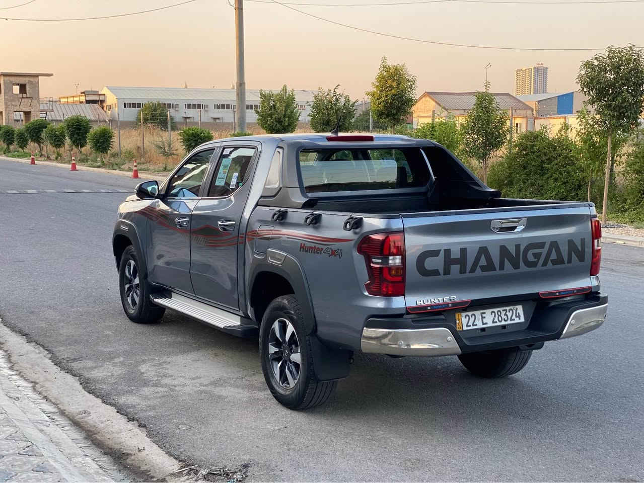 بيك أب شانجان هنتر 2023 المرغوب رقم اربيل بسمي 
‏تحويل ثاني يوم حرة السيارة جديدة و مكفولة  بدون صبوغ بدون دعم حتا دعامي شرط فقط. 1 pdR  كلش ظغير مابين  بانزين عادي مو محسن صرفية ماكو
‏المواصفات العامة :
‏المحرك متسيوبيشي: 2.4 لتر تيربو بنزين
‏ناقل الحركة: اوتماتيك
‏نظام الدفع: دفع رباعي (4x4)
‏عدد أنظمة القيادة:
‏إيكو (Eco)
‏نورمل (Normal)
‏سبورت (Sport)
‏سعة الخزان: 80 لتر
‏الحمولة القصوى: 1 طن‏
‏1. تبريد أمامي قطعتين
‏2. شاشة لمس تدعم جميع أنظمة الاتصال
‏3. شاشة أعطال متقدمة
‏4. كاميرات 180° (خلفية + جانبية
‏5. حساسات خلفية عدد 4
‏6. حساسات ضغط الإطارات
‏7. نظام مساعدة نزول منحدرات
‏8. نظام مانع تزحلق

‏9. كروز كونترول (مثبت سرعة)

‏10. فول تحكمات من المقود (ستيرن)
‏11. إضاءة أماميه خلفيه LED
‏وبعد بيها هواي مواصفات فول للاخير‏
 مكان سياره اربيل  سعر  154$ بي مجال اتصال ☎️   ***********
وتس أپ موجود أربيل, العراق
