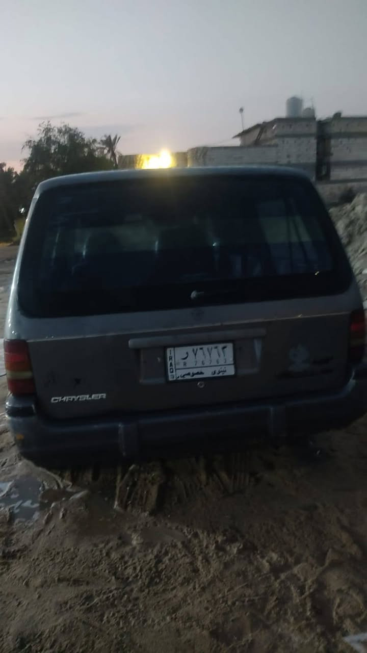 اسلام عليكم سياره البيع دوج كرفان طويل محرك كالوبر 3000 أو كير اوتوماتيك ميكانيك محرم بي تنقيص الكثير عله ثالثه موديل 1995 رقم نينوا  مشروع وطني سنويه 2027 صاحب السياره جاري العنوان بصره حمدان  السعر 25 اوبي مجال حك الجايه***********
