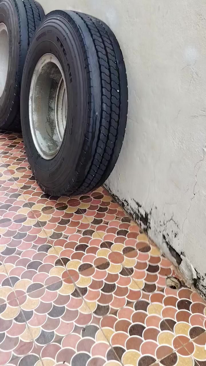 تايرات حجم 24 مراوس 22 العنوان الدوانيه ***********
