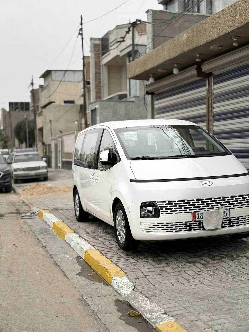 السلام عليكم ستاريا للبيع فول مواصفات 2022 ماشية 110 الف مكينة سورنتو *********** السعر 290 بيه مجال
