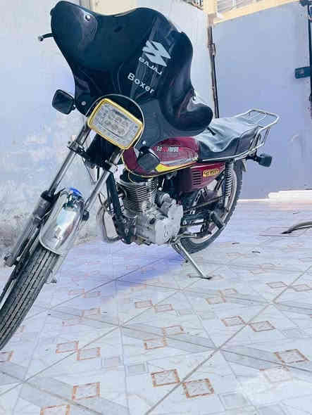 السلام عليكم دراجة ايراني سافان موديل 24 دراجة كلشي ما بيها جانت متروكة يرادلهة ترتيب بيها نواقص عارضهة ب 500 وبيها مجال *********** ويرهم مراوس
