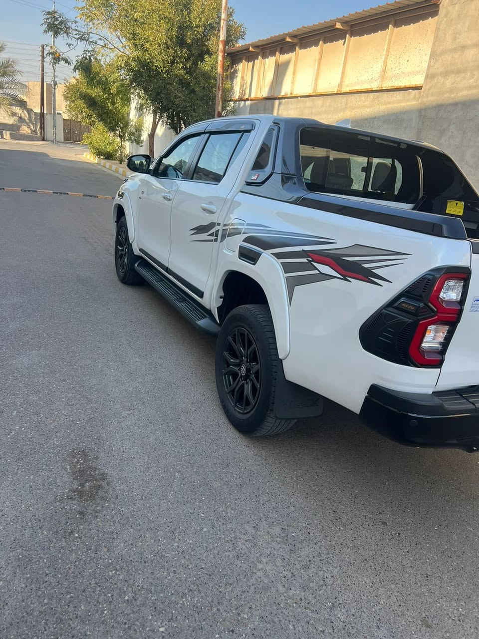 للبيع تيوتا GR موديل 23سعودي فول مواصفات سنتر لك وماطور رقم اربيل تحويل مباشر ماشيه 66الف السياره كفاله عامه مابيها لو ملاحظه 
مكان السياره الانبار الرمادي سعر 44.000$وبيها مجال 

‭0783 281 7280‬
