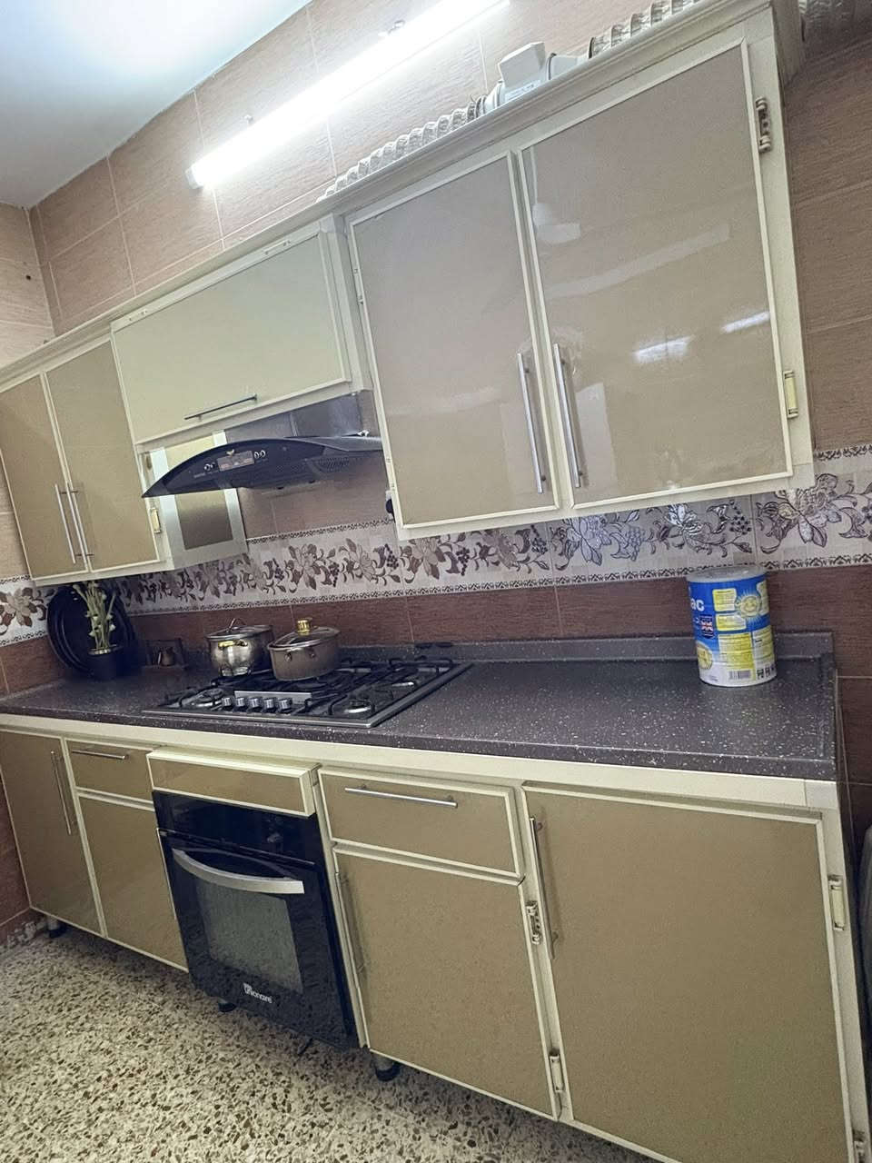 المنيوم الاصلي ثقيل جداً سطح مرمر طبيعي سعر الفصال ٣مليون وربع  البيع مليون و٢٠٠


**إذا كنت صاحب هذا الإعلان وتريد حذفه لأي سبب، رجاءا أرسل رسالة إلى الدعم الفني**