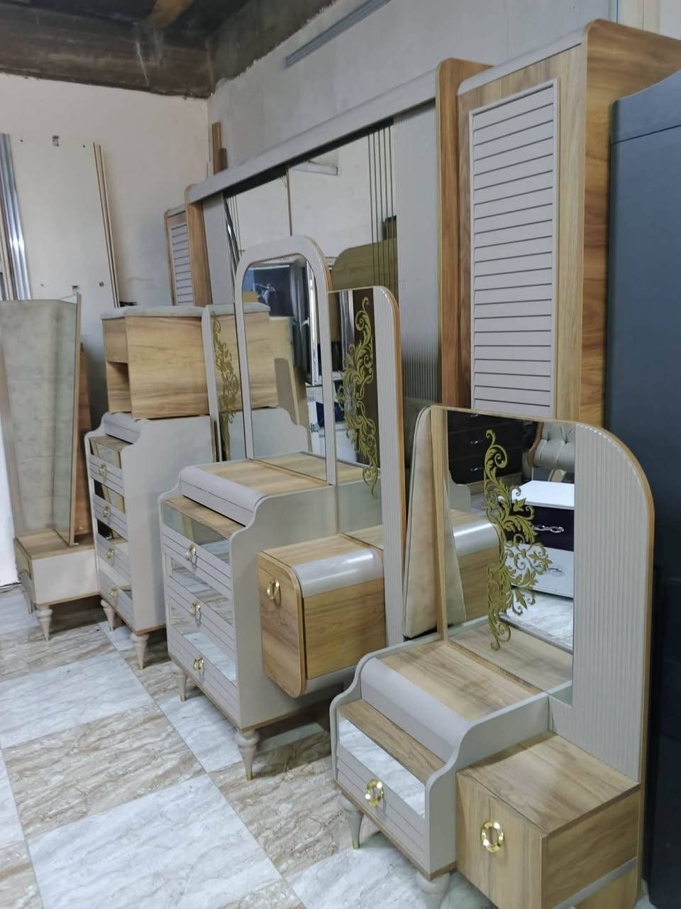 غرفة سلايت 9 قطع 
للاستفسار ***********
