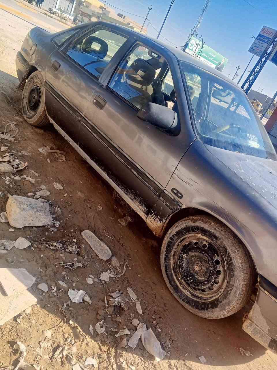 فكتره للبيع محرك 20 شرط محرك كير تحويل رقم دولي سعره 26وبيه مجال كشر شوفت العين بيه شويه خياسات ***********
