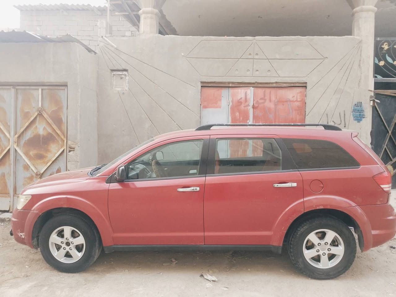 دوج جورني مديل 2009رقم دهوك سنويه منتهيه محرك 2400 خمسه راكب كلين وارد امريكي 92وبيهه مجال ***********
