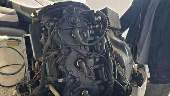 للبيع زورق موديل ٢٠١٤ مكينه ٢٥٠ احصان اوفر رود أمريكي شرط كفاله العنوان كوت استفسار *********** اتصال فقط متواجد
