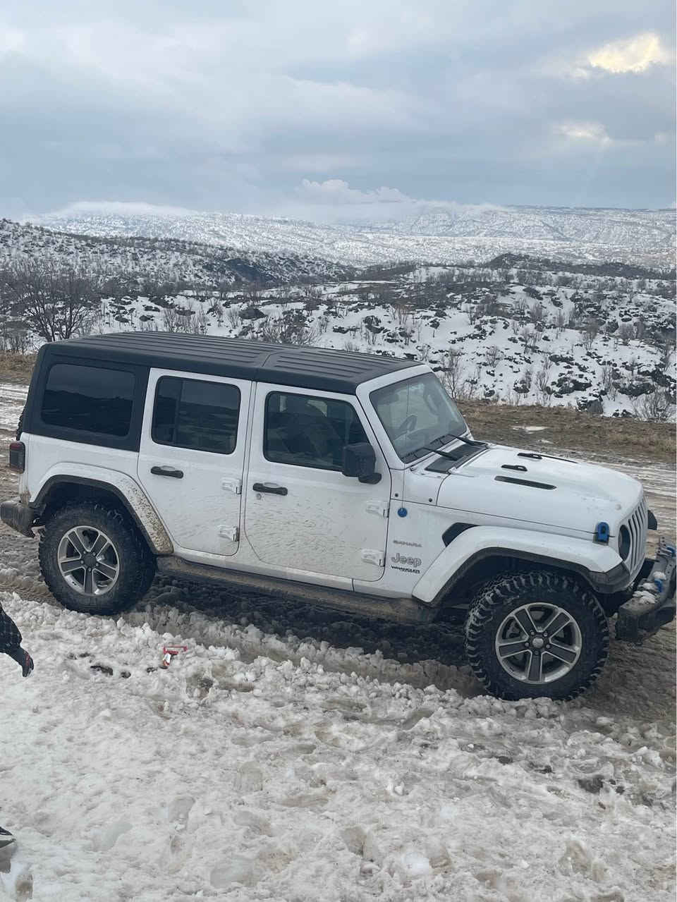 جيب رانگلار ٢٠١٨سه حاري به سمه شه خال كوشن جلت لايت زينؤن سه قف پلاستيك *********** واساب  فرؤشتنو گؤرينه وه أربيل, العراق
