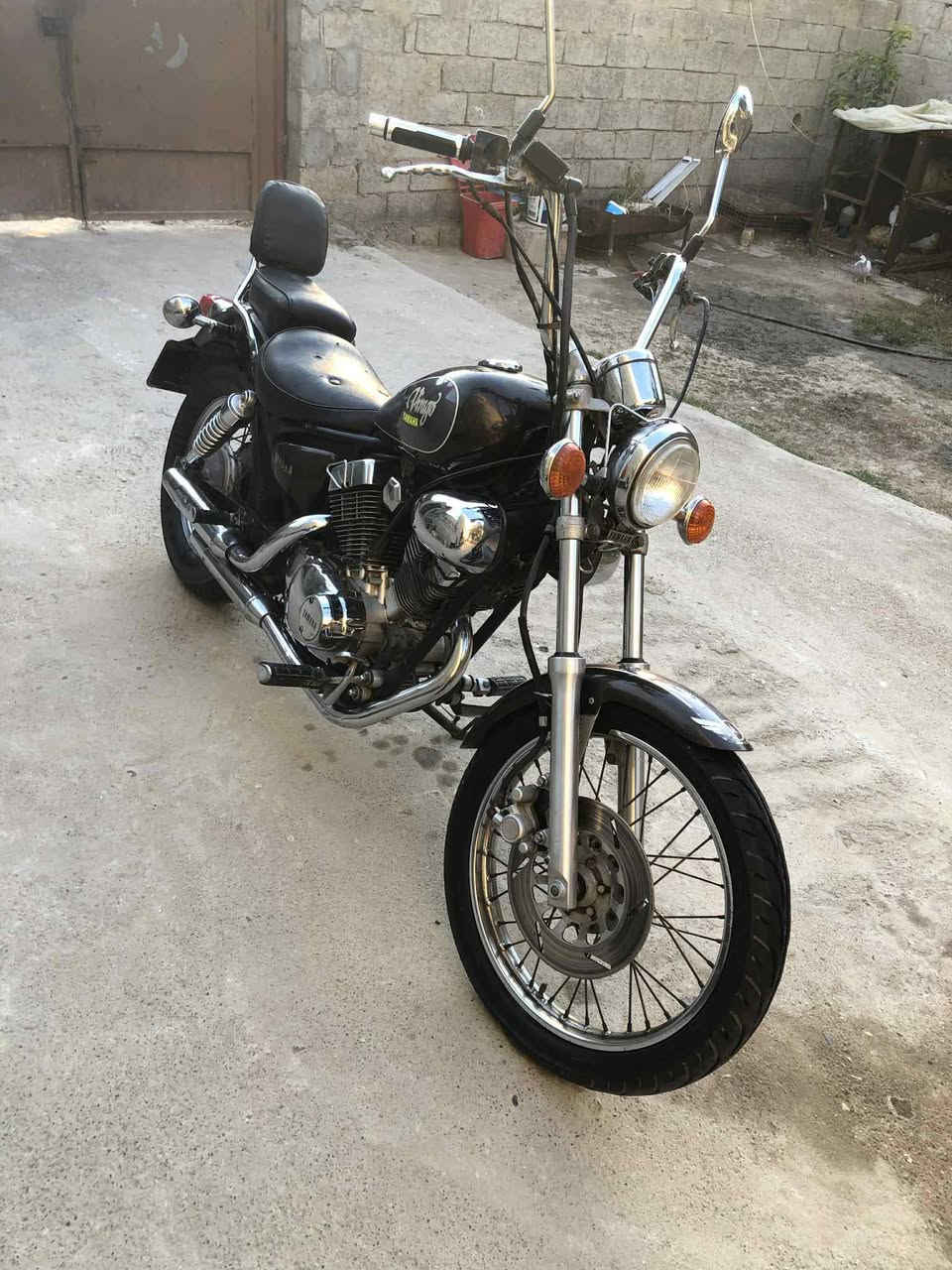 السلام عليكم رمضان كريم احبتي YAMAHAفيراجو 250ccالدراجه نص نكره شوفت عينك 
كلشي بلاد عل وضع الشركه 
١-تخم تاير ياباني اصلي 
٢-تخم بلك واير اصلي 
٣-لايت اصفر بلادي 
٤-تانكي مطلي طلاء داخلي يعني لاوسخ ولازنجار
٥-ستيرن عالي 
٦-صالصنه صوت مرعب 
٧-نقوصات جبن دبلات وكتف اشاره واير كيلو متر 
السعر ٩٠٠وبيها مجال قليل وخادم الكم 
***********
