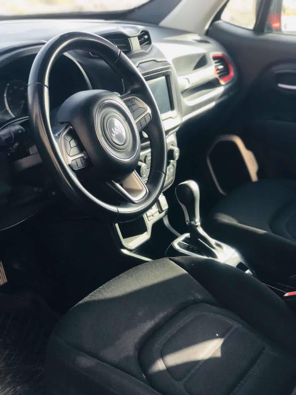 السلام عليكم جيب رنجيد ٢٠١٩ فئه لاتيتود 
فول ما عدا الفتحه 
شاشه car play 
بصمه
كشن كهرباء 
وبعد هواي مواصفات 
السعر ١٢٠ وبيه مجال العنوان بابل المسيب الفلوجة, الأنبار


**إذا كنت صاحب هذا الإعلان وتريد حذفه لأي سبب، رجاءا أرسل رسالة إلى الدعم الفني**