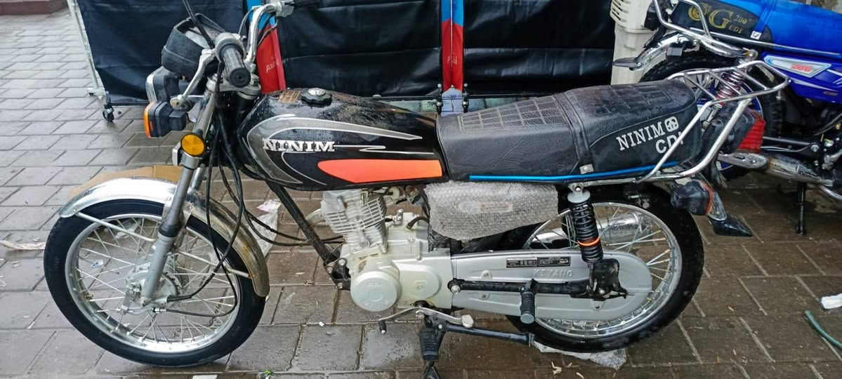 نامه موديل. 26جديدة لك اوراق كامله السعر 575جوة السوك السكن بغداد حي طارق قرب البانزين خانه ***********
