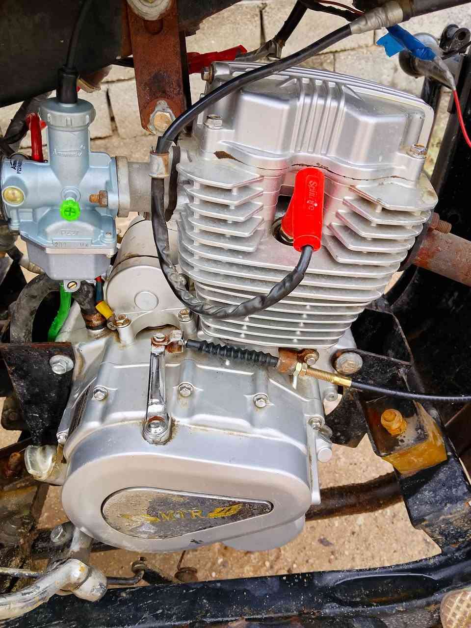 السلام عليكم شباب ستوته للبيع أم تي ار موديل 16 اوراق اصولي كفاله عامه دبلات گدام جدد مكينة مامفتوحه جديده كهربائيات شغالا نگر سلف ستوته مامتعوبه مالت بيت السعر مليون 450 وبيه مجال للشراي العنوان بصره گرمه علي رقم الهاتف *********** والمو شراي لايتصل
