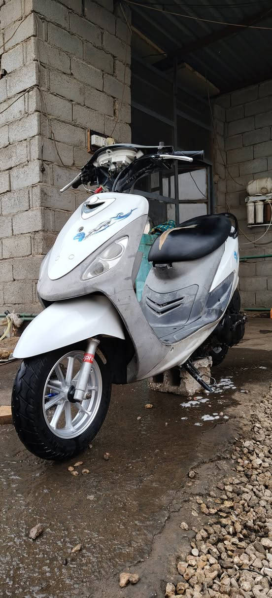 سلام عليكم ماكس منغولي دراجة خير من الله مكينة ناعمة 55 دراجة مرتبة سعر 550 وبيهة مجال.
***********
