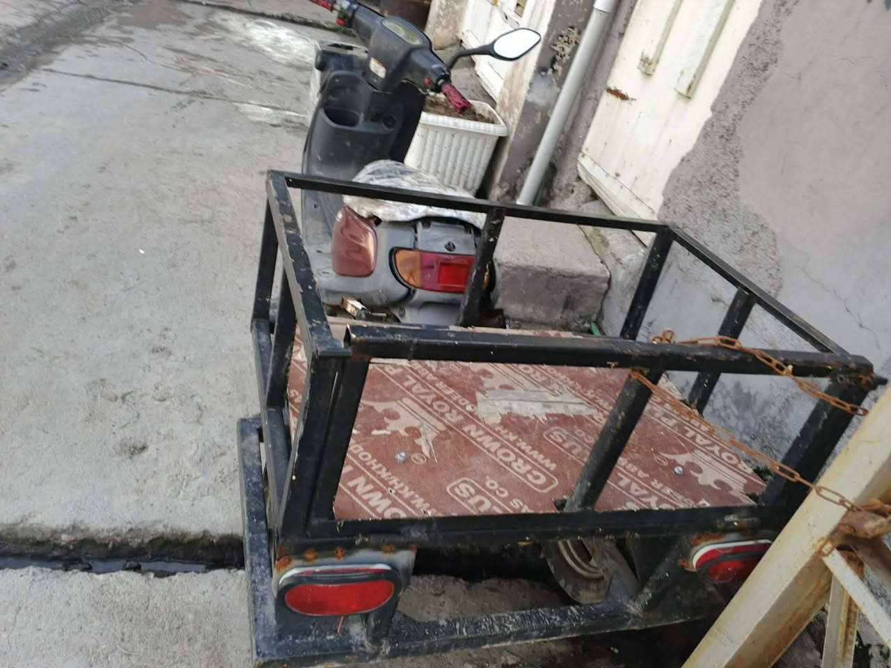 السلام عليكم مأطور بزون نفخ للبيع ماطور يعوزو ترتيبات وايرمنية شغالة السلف يعوزو باتري شاصي شرط سيبايه موجود الشراي ابيع تريد هوه والعربانة تريد بدون عربانة سعرو هوا والعربانة 350 قفلو بدون عربانة 200 عنواني موصل ايسر حي البكر للتواصل ***********
