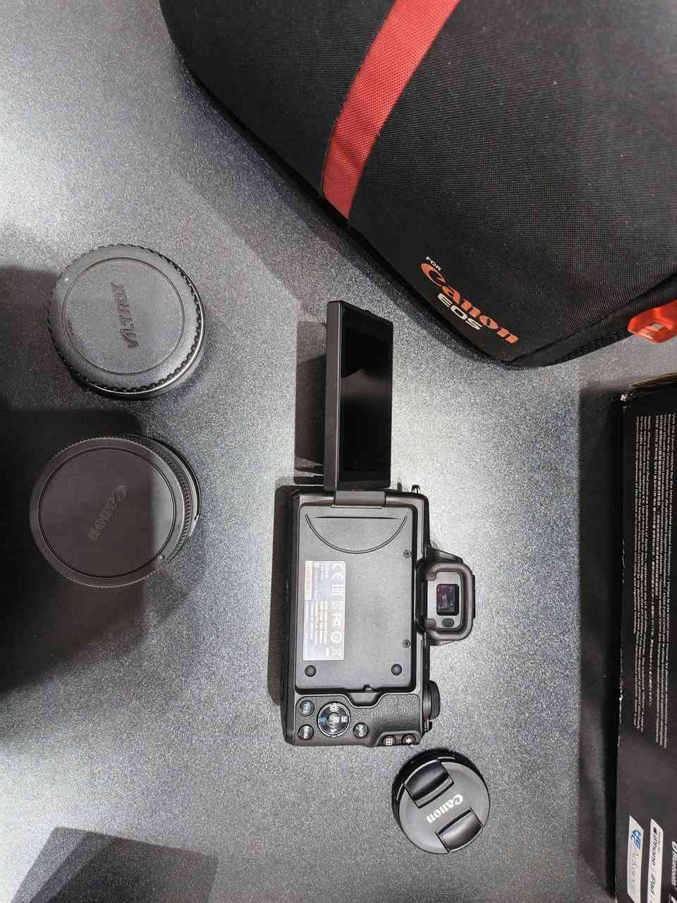 كاميرا كانون ميرورليس قوية لشغلك ويومياتك
رايدها بسعر مناسب مستعجل على بيعتها 

كاميرا كانون M50 ميرورليس 24 ميغا بيكسل تصوير سينمائي 4K مع عدسة الكت الاصلية 15-45 ( يجي بيها مانع اهتزاز ) نظام اوتوفوكس مزدوج مع شاشة لمس قلاب وادابتر تكدر تركب عليه كل عدسات كانون من اي نوع عندك وجنطة وبطاريتين وشاحنة وحامل كتف

صور حادة جدا وتقنيات حديثة لتصوير الفلوكات مع ال wifi

رايدها ب 490 الف مستعمله قليل ونظيفة جدا مستعجل على بيعتها اخوان

سعر الجديد مع الادابتر والبطارية الاضافية والجنطة مليون دينار.


**إذا كنت صاحب هذا الإعلان وتريد حذفه لأي سبب، رجاءا أرسل رسالة إلى الدعم الفني**