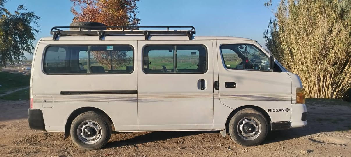 سلام عليكم نيسان نورفان 2011 السياره نظيفه بيها قطعتين صبغ فقط مكينه نظيفه تخم تاير جديد باتري جديد سنويه بسمي رقم سليمانيه مسطره وشرط التحويل غرامات مصفره 
ومنظومة غاز 80 لتر السياره للبيع السعر ب 160 وبيها مجال ومكان السياره موصل اي استفسار  اتصال على رقم *********** او تواصل عالخاص
