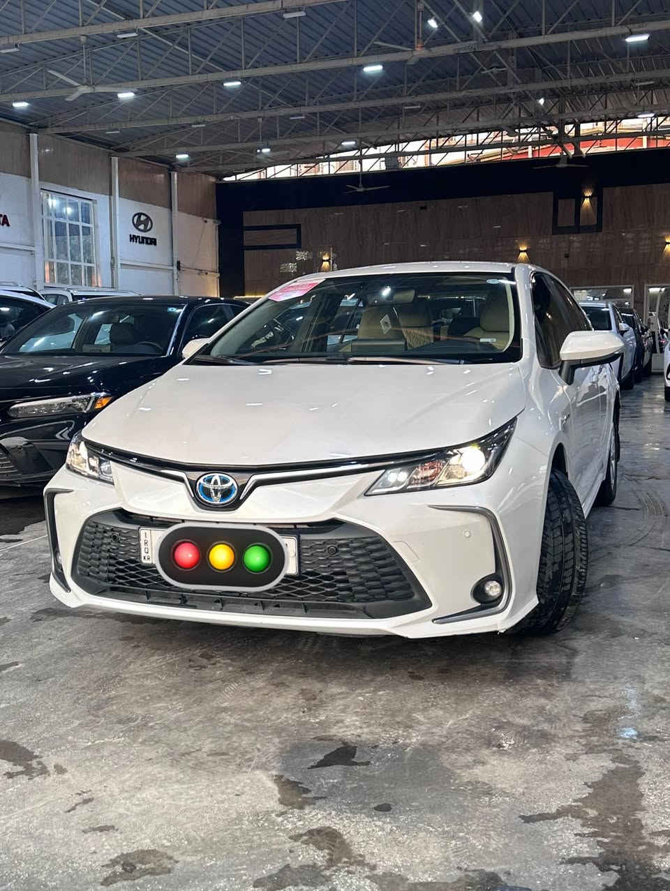 سلام عليكم
كورلا هايبرد ٢٠٢٤
وكاله ساز ام الضمان 
السياره بعدها بالضمان
١٠ سنوات ضمان بطاريه من ساز 
ودهن تبديل مجاني لمده سنتين
السياره بيهه قطعتين صبغ صندوك وجاملغ خلفي 
فول عدا الفتحه 
ماشيه ٣٣ الف 
السعر ١٥٥ وبي مجال بسيط 
وماكو ساز هايبرد بهيج سعر
***********
