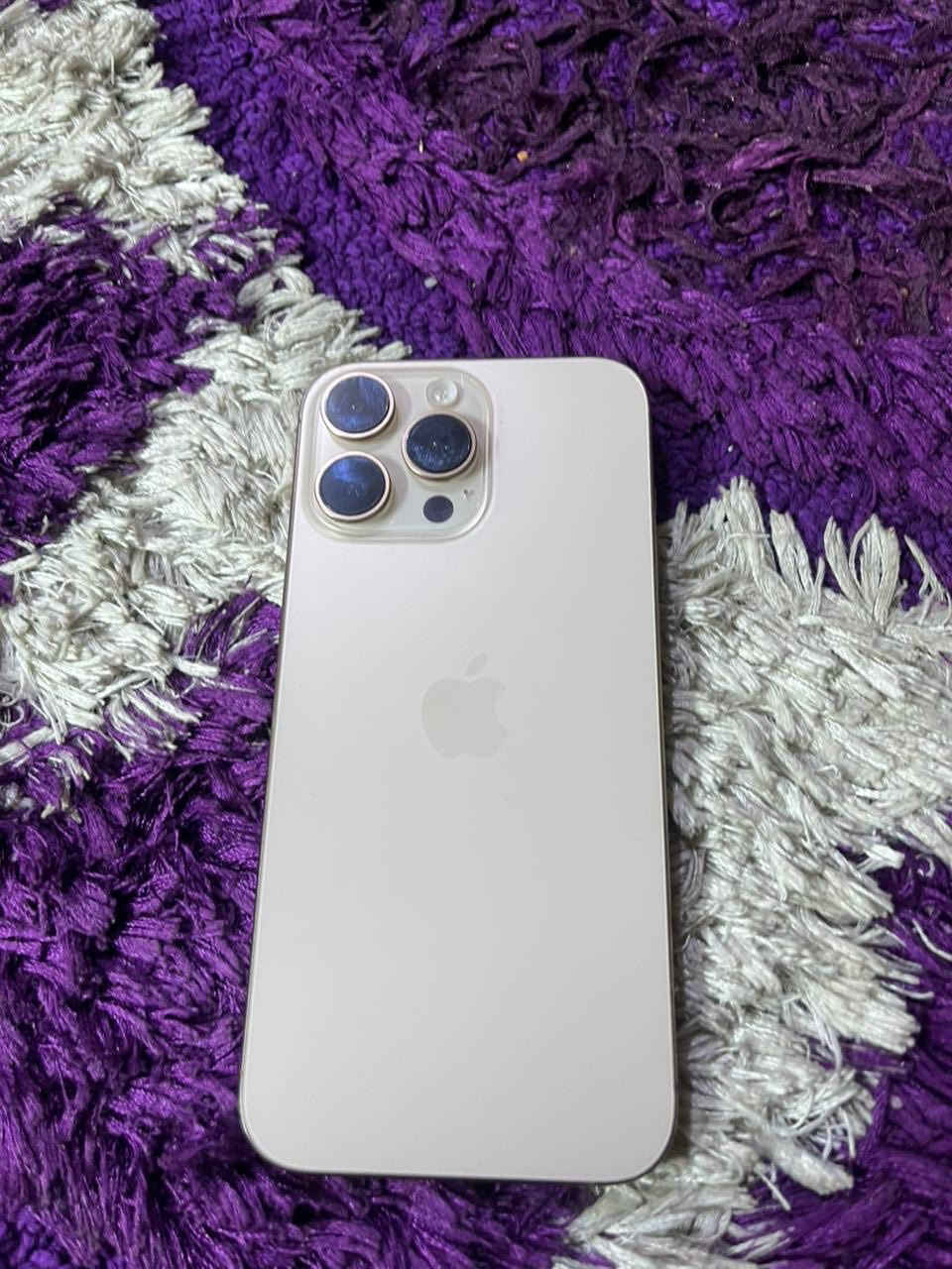 سلام عليكم 
ايفون 16 برو ماكس ذاكره 256 نضافه 100 بل 100 مشحون 322 ذاكره 91 
شارع فلسطين 
***********
