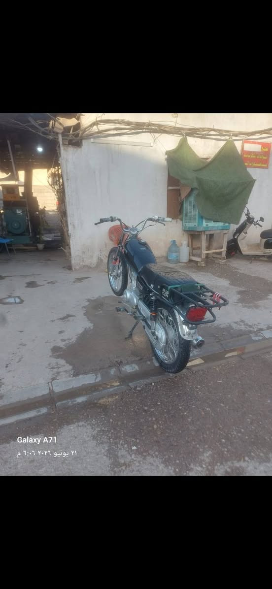 السلام عليكم شباب دراجه للبيع موديل 24 نامه اغراضها كامله موجوده السعر 450 وبيها مجال الدراجه كفاله عامه> تواصل الرقم*********** مكان ديالى بعقوبه
