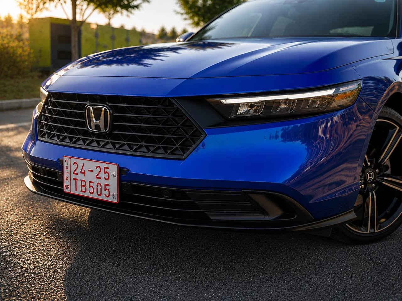 Honda Accord 2024
هوندا اكورد ٢٠٢٤
SPORT مواصفات
(بصمة تشغيل-ابواب بصمة-فتحة سقف-رادار امامي)
مكينة ٤سلندر حجم ٢.٠ لتر هايبرد § ماشية 60,000 ميل و بحالة جداً ممتازة
السيارة بيها بس بنيد صبغ بدون دواخل و ايرباك بس ستيرن طاك راجع
سستم شركة
رقم كاتي السيارة تترقم شمالي و اكيد شرط الترقيم
مكفولة من كير و محرك و كهربائيات
وب سعر بلاااش (168$) ورقة وبيها مجال بسيط
مكان السيارة دهوك 
واتساب *********** دهوك, العراق
