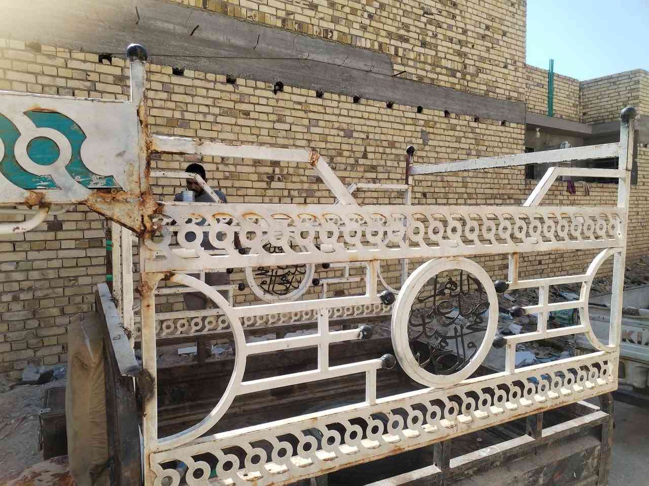محجر لبيع حديد درجه وله مكاني واسط الكوت رقم الهاتف ***********
