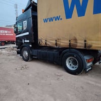سكانيا 2006 للبيع مربوطه قلاب السعر 160 وبها مجال،07723136595,
