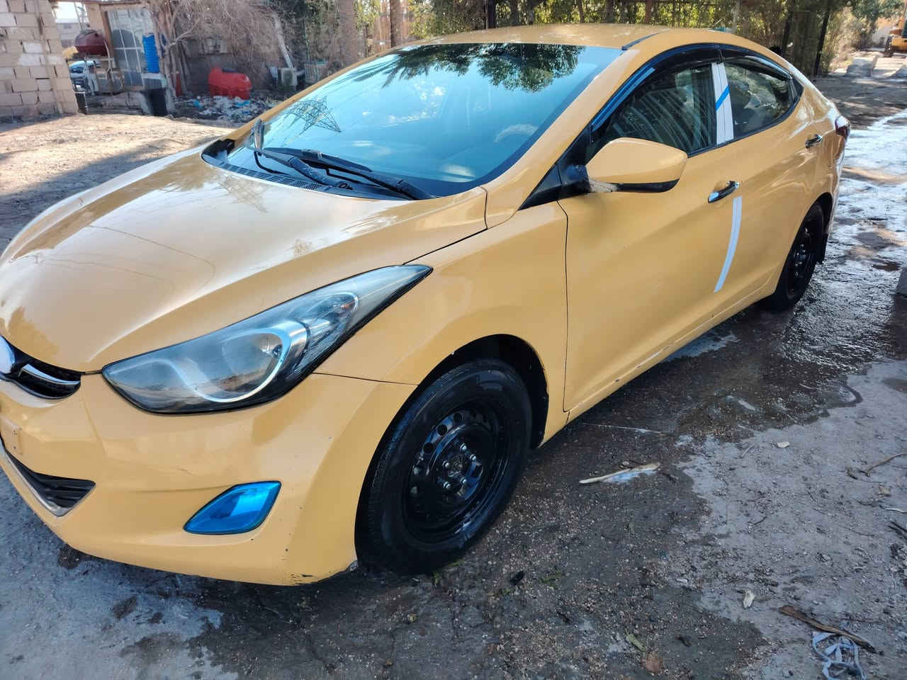 سلام عليكم النترا وارد امريكي موديل2013حادث جاملغ خلفي وبنيد مبدل محرك وكير وحداديه وتبريد سياره خير من لله جاهزه هيئه وغرامات مصفره السعر المطلوب 95وبيه مجال الشراي يتصل ***********
