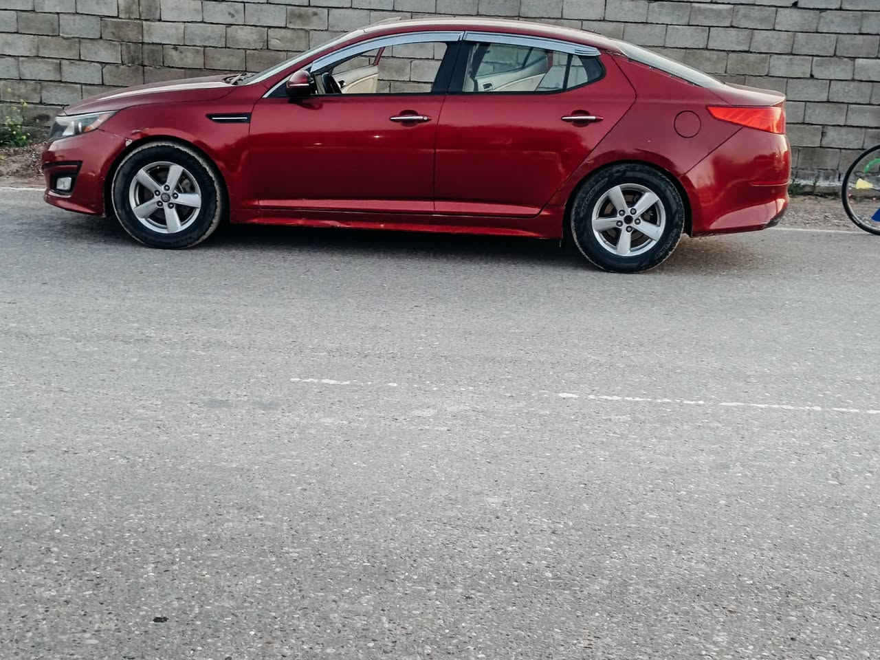 السلام عليكم
السعر 89 

كيه اوبتمه 2015 

رقم سليمانيه دولي سنويه لل 2029 
شرط التحويل والغرامات 

محرگ 4 (سلندر ) 2400

تايرات جدد 

صدر امامي خلفي جديد 

تبريد ثلج ❄️ 

تدفئه نار 🔥 

كهربائيات السياره كلهه شغاله 

سياره بيهه صبغ 3 قطع  بيهه بنيد وجاملغ  وجاملغ خلفي جهت السائق السياره كلهه ليبل واحد كلو مطابق  بدون قطرت داخل شرط الفحص 

مكان السياره صلاح الدين العلم 

اي استفسار اتصل بل رقم 

***********

وحياكم الله 

ملاحضه .( بيع نقد فقط لا وعده ولا قسط )
