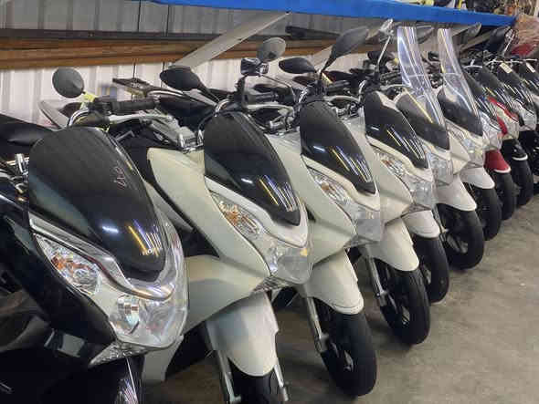 يا الله 
وصلت وجبه PCX
كفاله عامه كشر ومكينه على وضع المزاد
بريز بغبغاء رمبه كفاله عامه
 نقد و قصد على ماستر الرافدين 
شارع الظلال اي استفسار ***********
سجاد الوحيلي
