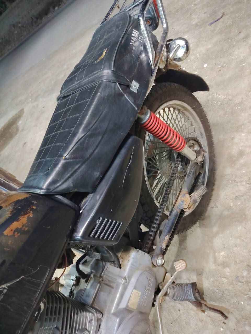 سلام عليكم ورحمة ايراني للبيع كلك كلك
بيها بليته اكفلها الك من كلشي ونضيفه جدا وكلشي شغال بيها تواير جدد
وخير من لله سعرها 350 وبيها مجال بسيط كلش
*********** مكانها الرفاعي
