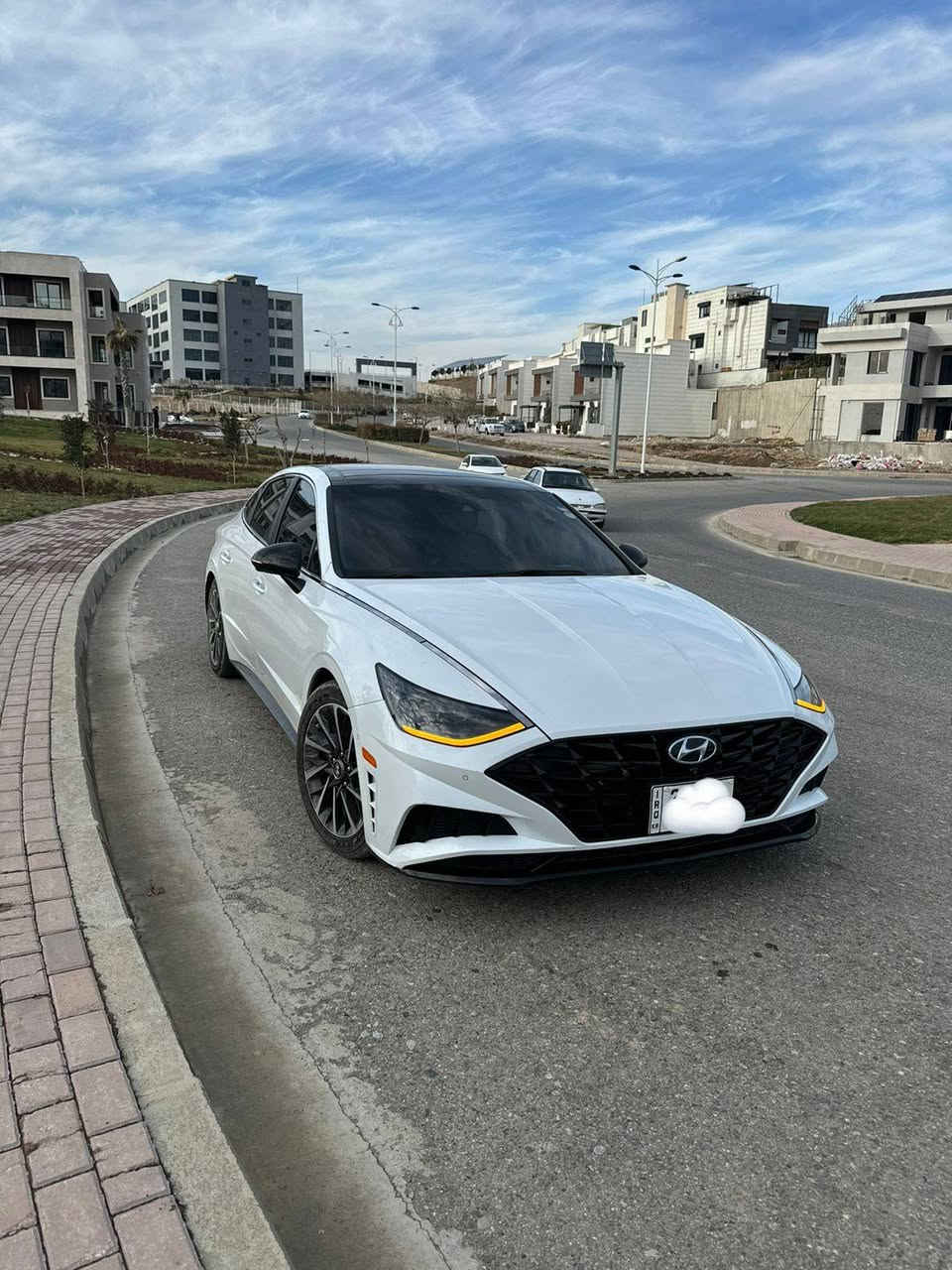 السلام عليكم
للبيع هيونداي سوناتا 
موديل : 2021
الفئه : Limited 
اللوحه: اربيل خصوصي 
المواصفات
1- الكاميره الخلفيه + الاماميه 
2-سق بانورامي
3-كاميرات360 
4-تبريد وتدفئه مقاعد
5-مراقبه النقط العمياء
6-نظام فرمله الطوارئ
7-رادار امامي + خلفي
8-عرض معلومات على الزجاج الامامي
9-تدفئه مقود قياده
10-التشغيل عن بعد 
11-ابل كاربلاي
12-تقديم وترجيع السياره باليرمونت 
13-لون الداخل الابيض المرغوب 
14-كامرات في الشاشه الاماميه يمين ويسار 
للاستفسار على الرقم السلام عليكم
للبيع هيونداي سوناتا 
موديل : 2021
الفئه : Limited 
اللوحه: اربيل خصوصي 
المواصفات
1- الكاميره الخلفيه + الاماميه 
2-سق بانورامي
3-كاميرات360 
4-تبريد وتدفئه مقاعد
5-مراقبه النقط العمياء
6-نظام فرمله الطوارئ
7-رادار امامي + خلفي
8-عرض معلومات على الزجاج الامامي
9-تدفئه مقود قياده
10-التشغيل عن بعد 
11-ابل كاربلاي
12-تقديم وترجيع السياره باليرمونت 
13-لون الداخل الابيض المرغوب 
14-كامرات في الشاشه الاماميه يمين ويسار 
للاستفسار على الرقم ***********
السعر 175 
صور الحادث مرفقه بالمنشور 
غير متواجد ع فيس
السعر 175 
صور الحادث مرفقه بالمنشور 
غير متواجد ع فيس
