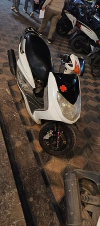 دراجه سكنس فحل 2012 للبيع دراجه نضيفه وخير من الله كلجات امامي خلفي WF...