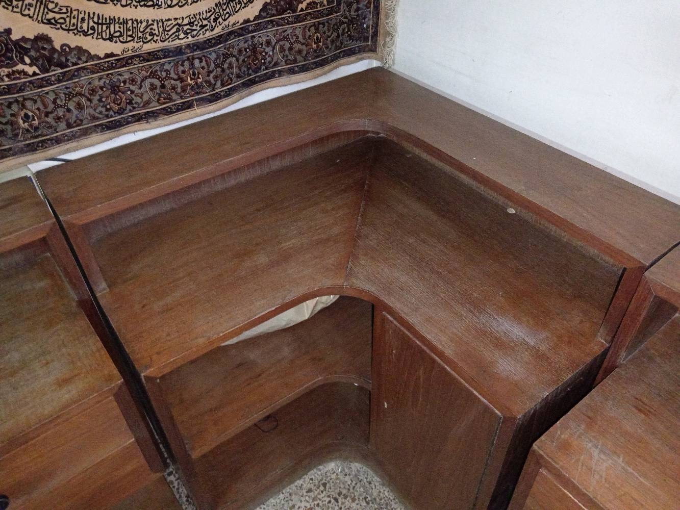 غرفة نوم كاملة للبيع
صناعة عراقي
تحتوي على سرير نفرين عدد ١
كومدي عدد ٢
ميز تواليت عدد ١
ميز زواية عدد ١
كنتور عدد ١
السعر 500 ألف
مكاني بغداد حي العامل
*********** 