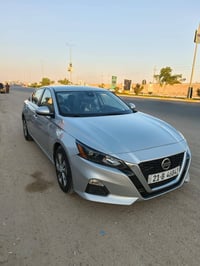 نيسان التيما 2022 كلين بدون قطرة صبغ فقط رصعة برأس الجامرلغ السيارة جد...