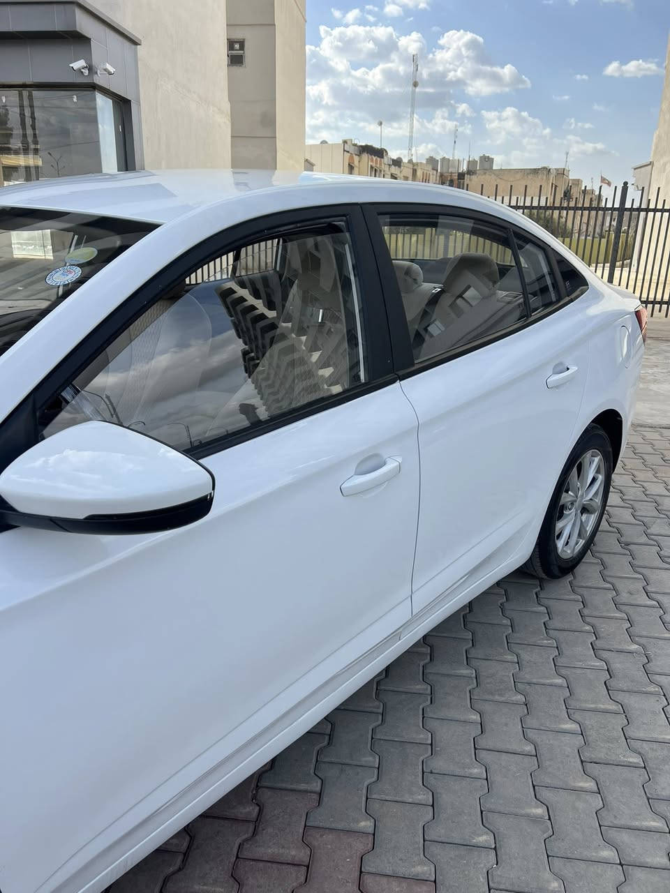 سلام عليكم للبيعMG5 زمانه شركه ماشي ٢١ الف ماشاءالله جديد سيارا مواصفات ستاندارت بلاس سيارا كلش جديد كلشي علي وزعه شركه بيها باب صبغ ويه ربع من دوسه بدون دواخل فقط صبغ موديل سيارا ٢٠٢٤ سعر ١٠٣ ورقه بيها مجال الشريه يتصل ***********
*********** 
مكانه سيارا كركوك
