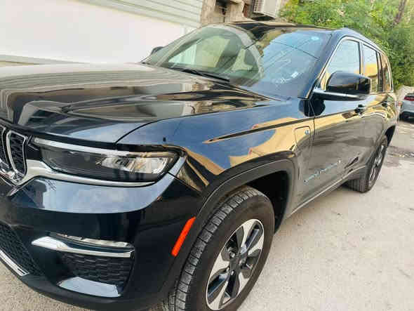 جيب كراند شيروكي لمتد هايبرد
موديل ٢٤
بدون يرباك السعر 33
***********
